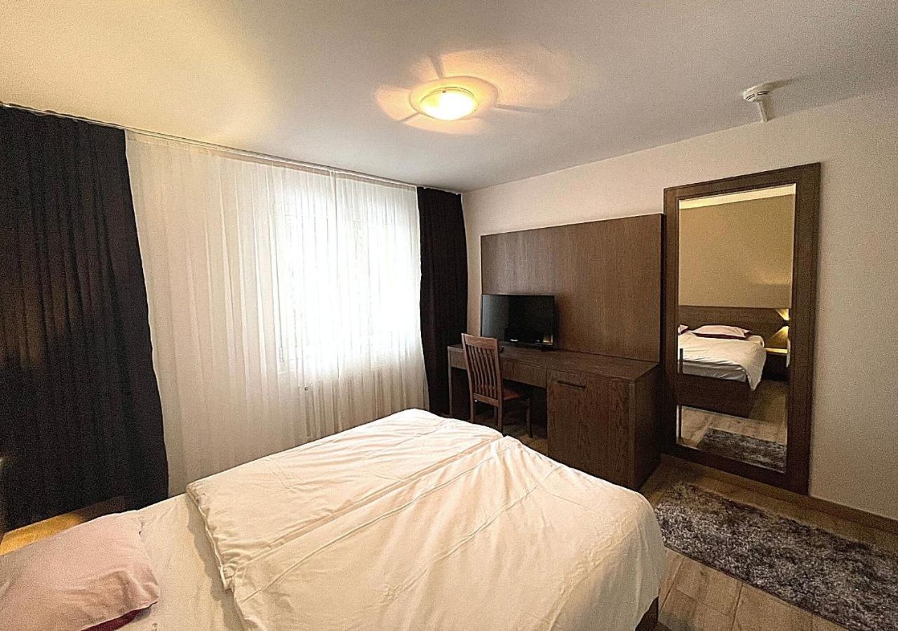 Motel Des Fleurs 瑟温 外观 照片