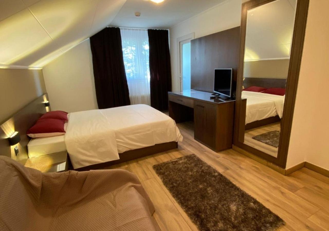 Motel Des Fleurs 瑟温 外观 照片